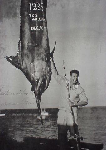 Photo of Ted Williams and his black marlin of 1235 lbs - Peru